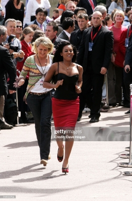 Spice_Girls_Photocall_-_Arrivals_and_Depatures_2007_281529.jpg