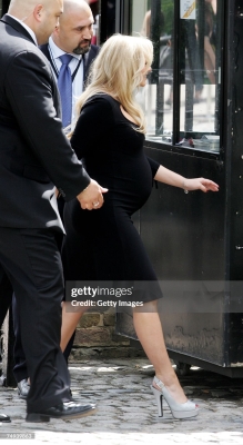 Spice_Girls_Photocall_-_Arrivals_and_Depatures_2007_28229.jpg