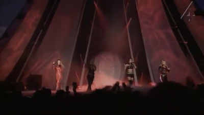 Europe_Music_Awards__-00753~0.jpg