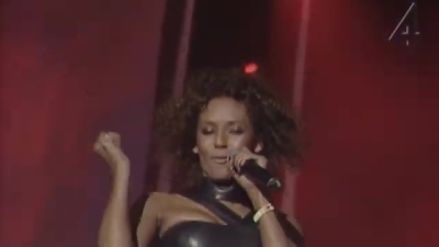 Europe_Music_Awards__-00838~0.jpg