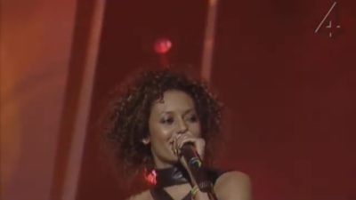 Europe_Music_Awards__-00866~0.jpg