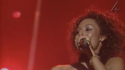 Europe_Music_Awards__-00927~0.jpg
