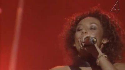 Europe_Music_Awards__-00948~0.jpg