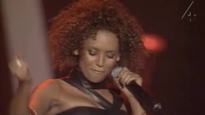 Europe_Music_Awards__-01033~0.jpg