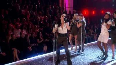 Victoria_s_Secret_Fashion_Show_-03190.jpg