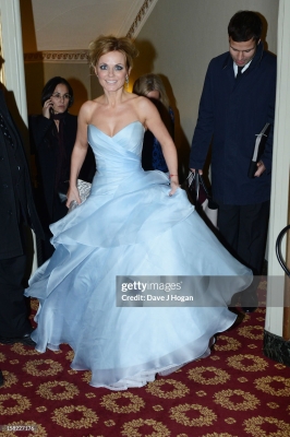 Viva_Forever21_Musical_Premiere_2012_2824129.jpg
