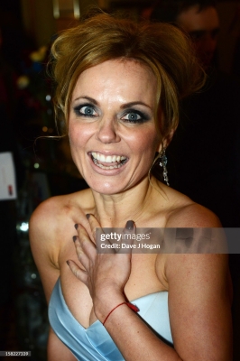 Viva_Forever21_Musical_Premiere_2012_2825129.jpg