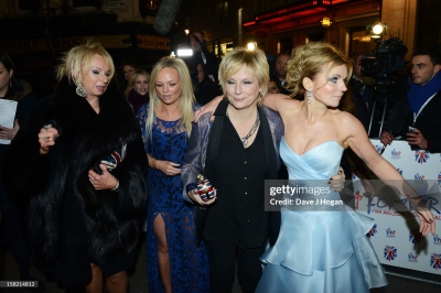 Viva_Forever21_Musical_Premiere_-_Arrivals___Departures_2012_2811729.jpg