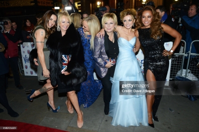 Viva_Forever21_Musical_Premiere_-_Arrivals___Departures_2012_284229.jpg