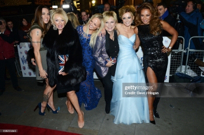 Viva_Forever21_Musical_Premiere_-_Arrivals___Departures_2012_284429.jpg