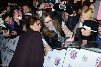 Viva_Forever21_Musical_Premiere_-_Arrivals___Departures_2012_287429.jpg