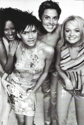ELLE_UK_January_2000_28829.jpg