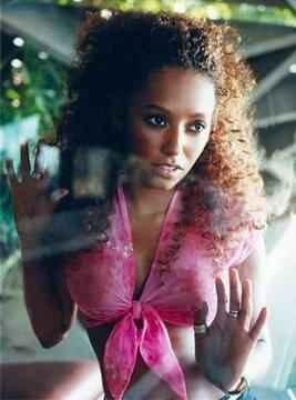 Mel_B_-_Hot_-_Album_Shoot_281429.jpg