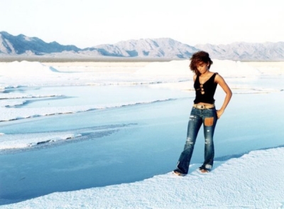 Mel_B_-_Hot_-_Album_Shoot_282829.jpg