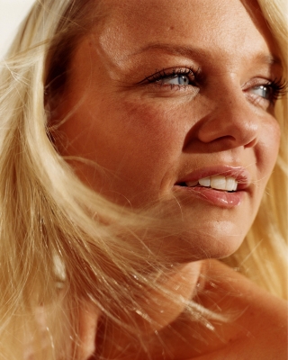 Emma_-_2001_Set_4_28829.jpg