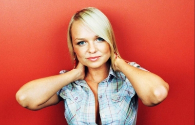 Emma_-_2001_Set_5_28229.jpg