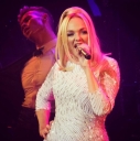 Filename=2019_-_Performances-_Emma_Bunton_s_Christmas_Party_286429.jpg
Filesize=209KiB
Dimensions=1080x1085
Date added=Aug 07, 2025 2019_-_Performances-_Emma_Bunton_s_Christmas_Party_286429.jpg