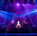 Filename=2019_-_Performances-_Emma_Bunton_s_Christmas_Party_288529.jpg
Filesize=243KiB
Dimensions=1080x1079
Date added=Aug 07, 2025 2019_-_Performances-_Emma_Bunton_s_Christmas_Party_288529.jpg