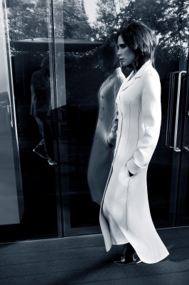 Victoria_-_2015_Set_2_Madame_Figaro_28229.jpg