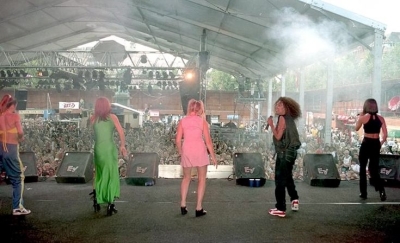Top_of_the_Pops_Performance_1996_28929.jpg