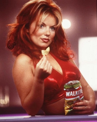 Click to view full size image
==============
1997_Walkers_Crisps_Commercial_BTS_281329.jpg 1997_Walkers_Crisps_Commercial_BTS_281329.jpg