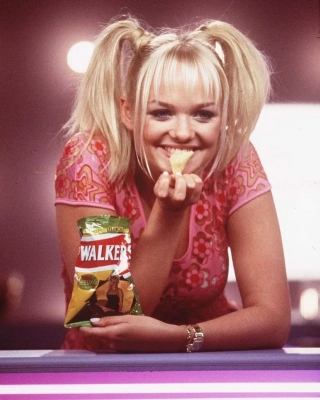 Click to view full size image
==============
1997_Walkers_Crisps_Commercial_BTS_283529.jpg 1997_Walkers_Crisps_Commercial_BTS_283529.jpg