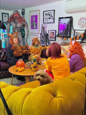 Click to view full size image
==============
Emma_-_Unlikely_Friends_Podcast_Social_2025_281029.jpg Emma_-_Unlikely_Friends_Podcast_Social_2025_281029.jpg