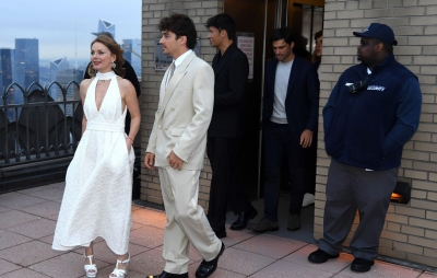 Click to view full size image
==============
Geri_-_F1_Drivers_Visit_Rockefeller_Center2025_28529.jpg Geri_-_F1_Drivers_Visit_Rockefeller_Center2025_28529.jpg