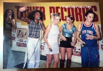 Tower_Records_Bangkok_Spice_Album_Signing_1996_28629.jpg