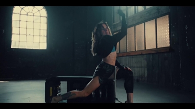 Click to view full size image
==============
Mel_C_-_Sweat_-01529.jpg Mel_C_-_Sweat_-01529.jpg