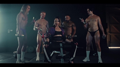 Click to view full size image
==============
Mel_C_-_Sweat_-01732.jpg Mel_C_-_Sweat_-01732.jpg