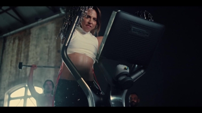 Click to view full size image
==============
Mel_C_-_Sweat_-02900.jpg Mel_C_-_Sweat_-02900.jpg