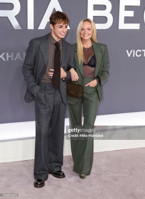 Click to view full size image
==============
Victoria_Beckham_World_Premiere_-_VIP_Arrivals_2025_2833829.jpg Victoria_Beckham_World_Premiere_-_VIP_Arrivals_2025_2833829.jpg