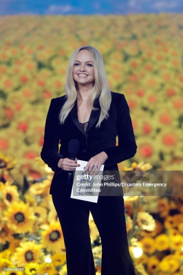 Click to view full size image
==============
Emma_-_Concert_for_Ukraine2022_282029.jpg Emma_-_Concert_for_Ukraine2022_282029.jpg
