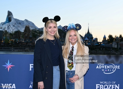 Click to view full size image
==============
Emma_-_Disney_Adventure_World___World_Of_Frozen_-_Press_Day_28329.jpg Emma_-_Disney_Adventure_World___World_Of_Frozen_-_Press_Day_28329.jpg