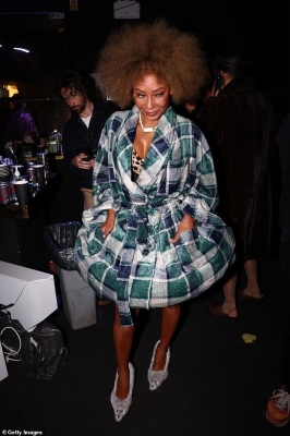 Mel_B_-_Natasha_Zinko_show_at_London_Fashion_Week_-_Backstage_2026_281029.jpg