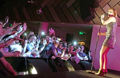 Geri_-_September_29_-_Upstairs_Beresford_club_in_Sydney_2013_285129.jpg