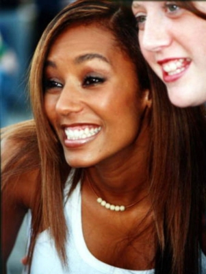 Click to view full size image
==============
Mel_B_-_Unknown_Performance_2000_281929.jpg Mel_B_-_Unknown_Performance_2000_281929.jpg