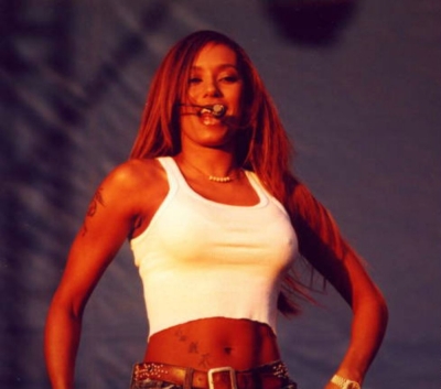 Click to view full size image
==============
Mel_B_-_Unknown_Performance_2000_282029.jpg Mel_B_-_Unknown_Performance_2000_282029.jpg