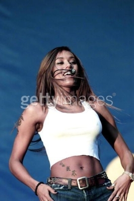 Click to view full size image
==============
Mel_B_-_Unknown_Performance_2000_28429.jpg Mel_B_-_Unknown_Performance_2000_28429.jpg