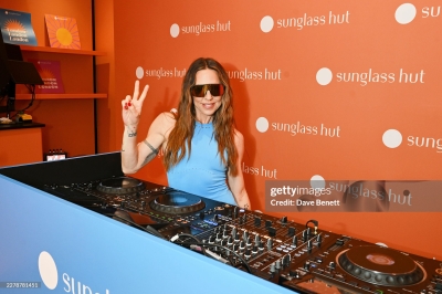 Mel_C_-_Launch_Of_The_Sunglass_Hut_Pop-Up_In_Covent_Garden_2026_281029.jpg