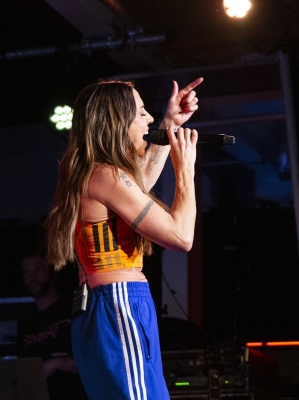 Click to view full size image
==============
Mel_C_-_Performing_at_Leeds_2026_28629.jpg Mel_C_-_Performing_at_Leeds_2026_28629.jpg