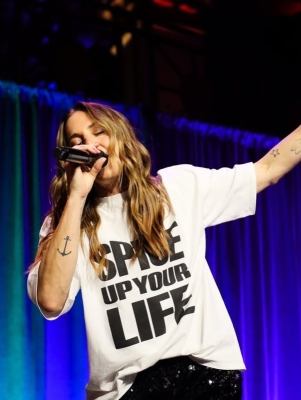 Click to view full size image
==============
Mel_C_-_The_Center_2026_28129.jpg Mel_C_-_The_Center_2026_28129.jpg
