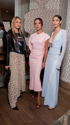 Click to view full size image
==============
Victoria_-_Victoria_Beckham_Netflix_NY_Premiere2025_281329.jpg Victoria_-_Victoria_Beckham_Netflix_NY_Premiere2025_281329.jpg