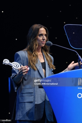 Click to view full size image
==============
Mel_C_-_Silver_Clef_Awards_-_Show2026_281429.jpg Mel_C_-_Silver_Clef_Awards_-_Show2026_281429.jpg