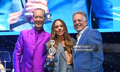 Click to view full size image
==============
Mel_C_-_Silver_Clef_Awards_-_Show2026_28929.jpg Mel_C_-_Silver_Clef_Awards_-_Show2026_28929.jpg