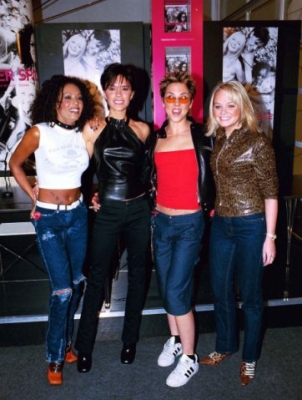 Click to view full size image
==============
SG_-_Forever_Spice_Book_Launch1999_283229.jpg SG_-_Forever_Spice_Book_Launch1999_283229.jpg