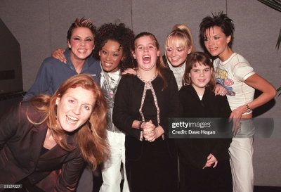 SG_-_Sarah_Ferguson_And_Her_Children_With_The_Spice_Girls1999_28729.jpg