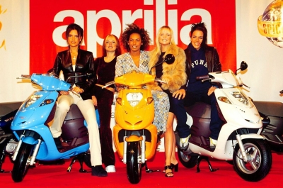 Click to view full size image
==============
SG_-_Aprilia_Promotional_Event1998_28129.jpg SG_-_Aprilia_Promotional_Event1998_28129.jpg