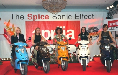 Click to view full size image
==============
SG_-_Aprilia_Scooter__France_Promotion1998_281529.jpg SG_-_Aprilia_Scooter__France_Promotion1998_281529.jpg